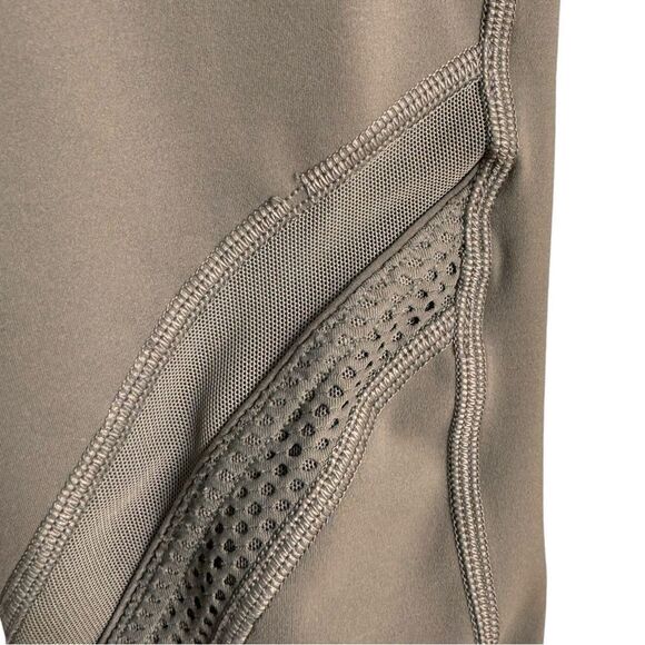 Lululemon Bootcamp Ready High Rise Everlux Workout Tights Leggings. 6. - Picture 4 of 10